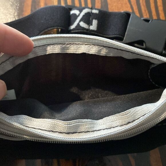 Doog Walking Running Zippered Pouch Belt - Picture 4 of 7